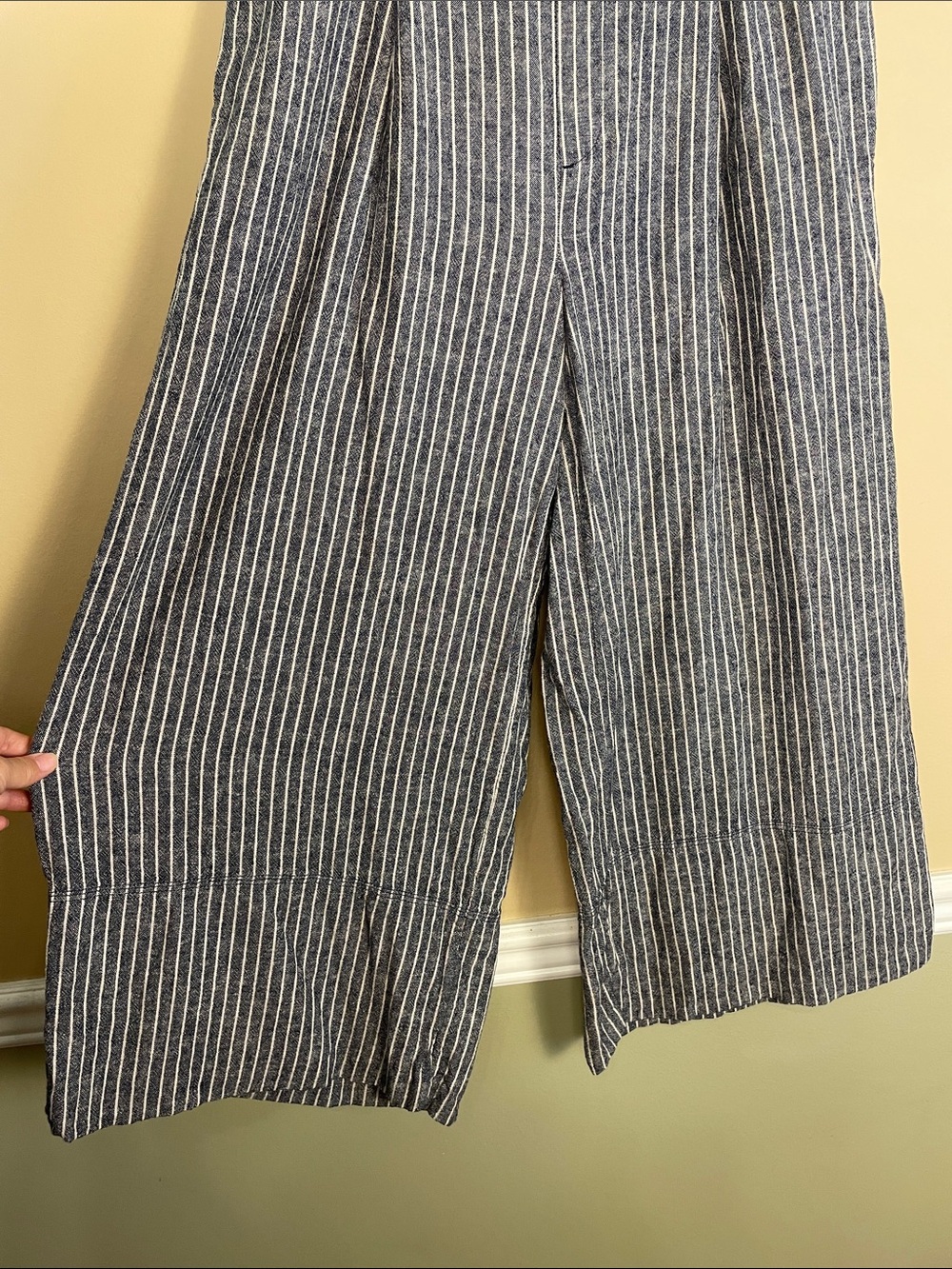 Banana Republic Women’s Linen Blend Striped Blue White Cropped Wide Leg Pants - Picture 2 of 9